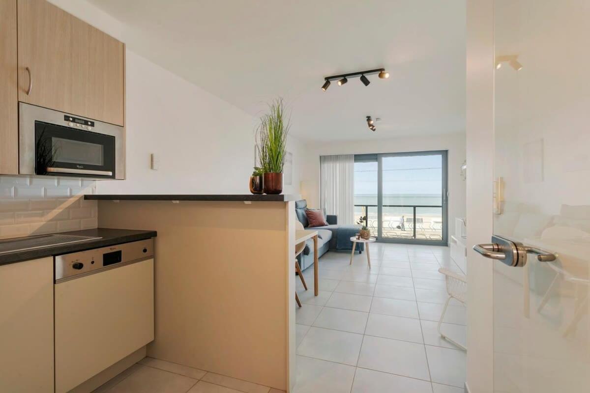 Huswell - Cosy Apartment With Amazing Beach View Остенде Екстериор снимка